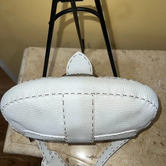 Fendi Selleria Pebbled Shoulder Bag - Picture 4 of 12